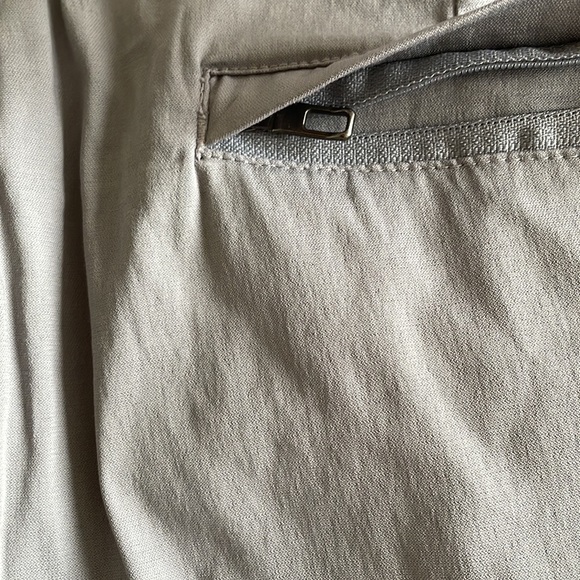 Lululemon pants - Picture 9 of 16